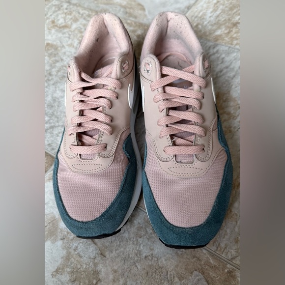 2018
Wmns Air Max 1 'Celestial Teal' - Picture 1 of 7